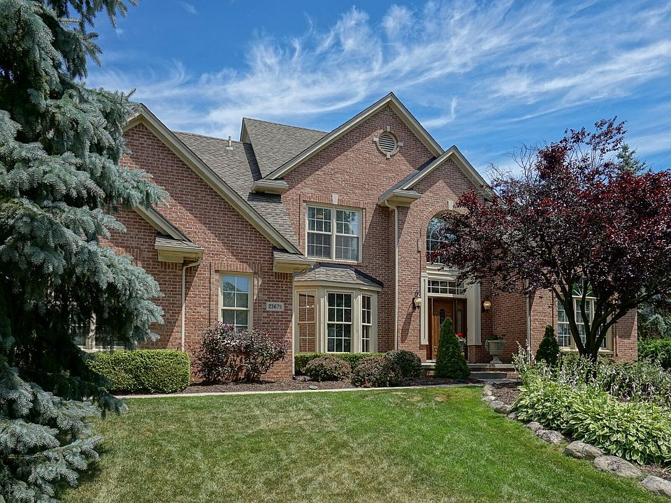 Classic & Elegant Colonial