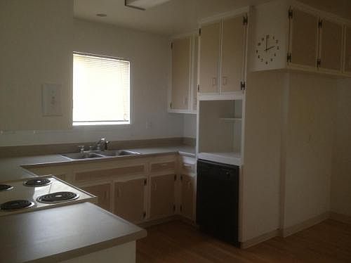 2nd image of 2809 Palm Springs Way