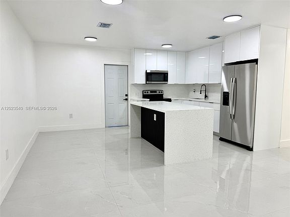 4th image of 17101 NW 29th Pl