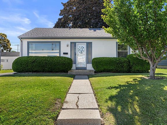 2nd image of 2109 Monroe AVENUE