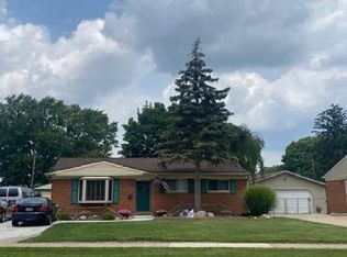 12351 Plumbrook Rd, Sterling Heights, MI 48312