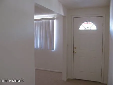 7441 N Rae Ave — Photo 2