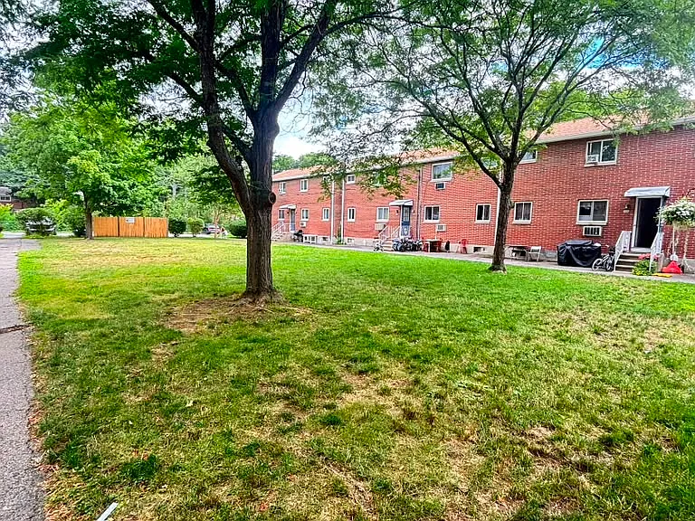 120 Bishop Dr #120 — Photo 20