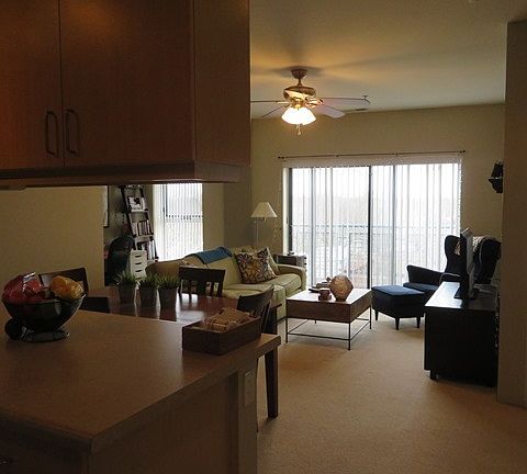 3rd image of 1236 Chicago Ave APT 606B