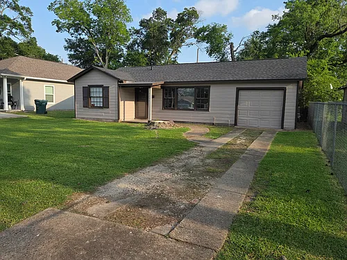 2455 Hayes Ln Photo 1