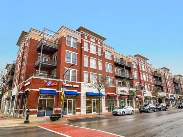 7243 Madison St APT 320, Forest Park, IL 60130