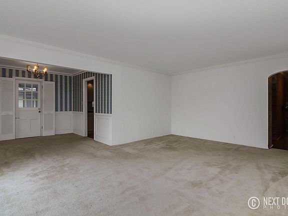 5th image of 377 Wildwood Dr