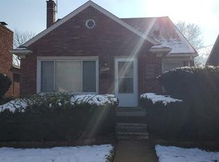 15408 Collinson Ave, Eastpointe, MI 48021