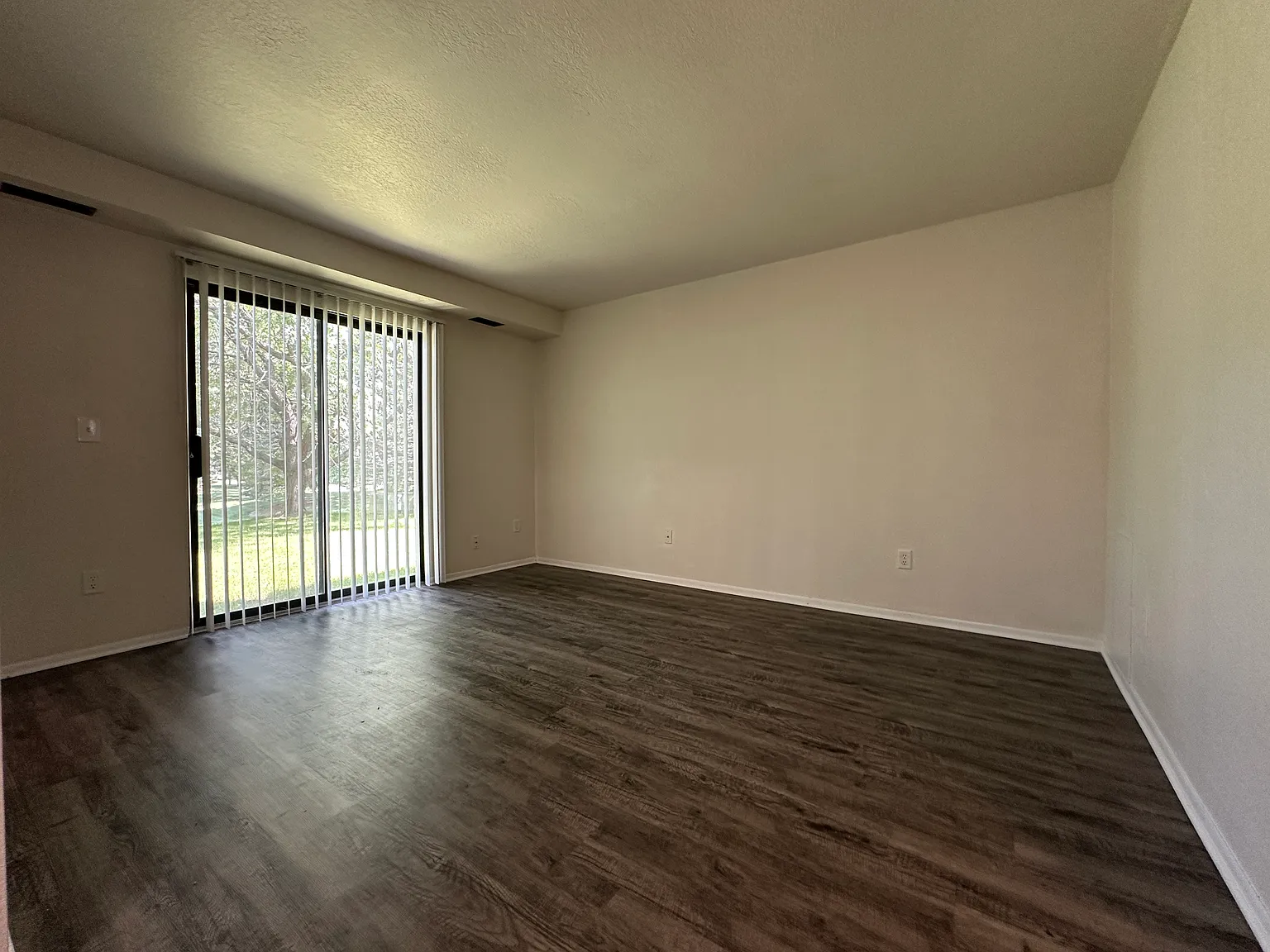 1 bed, 485 sqft, $975 — Photo 3