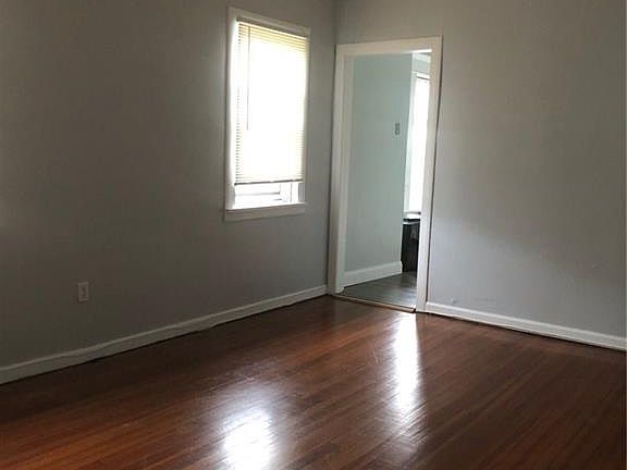 3rd image of 416 Lafayette Ave
