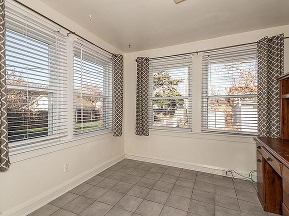 5th image of 26151 Mallard Ave
