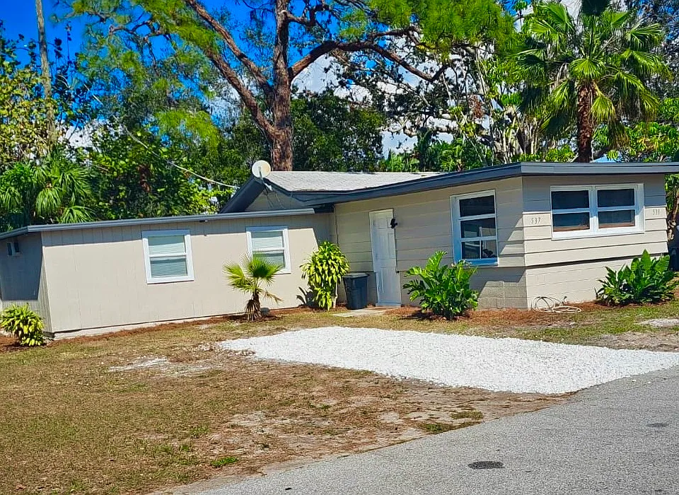 537 Edwards Dr