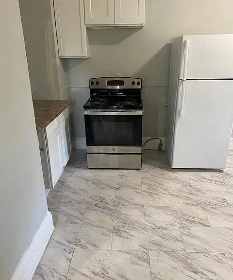 54 Oxford St #3 — Photo 2