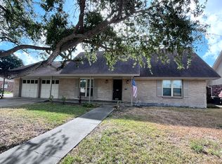 621 Philomena Dr, Corpus Christi, TX 78412