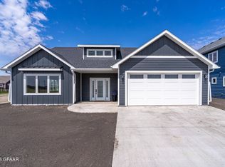 6035 S 14th St, Grand Forks, ND 58201