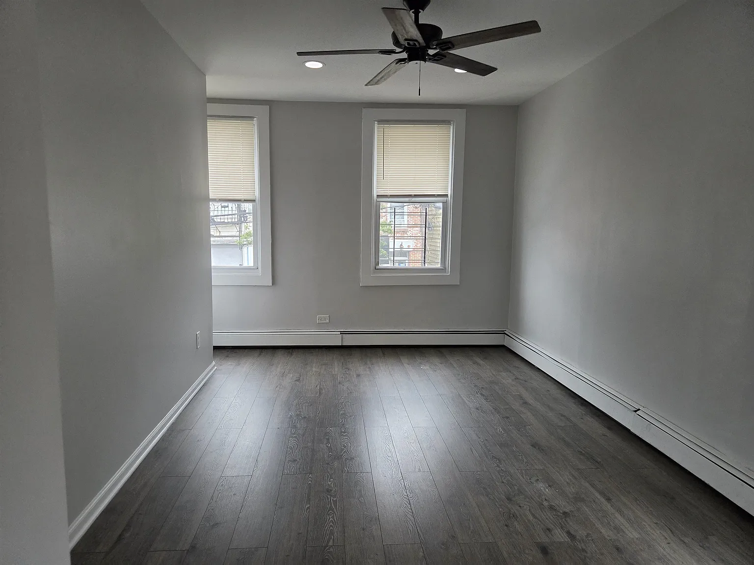 2 bed, 1.0 bath, $2,150 — Photo 2