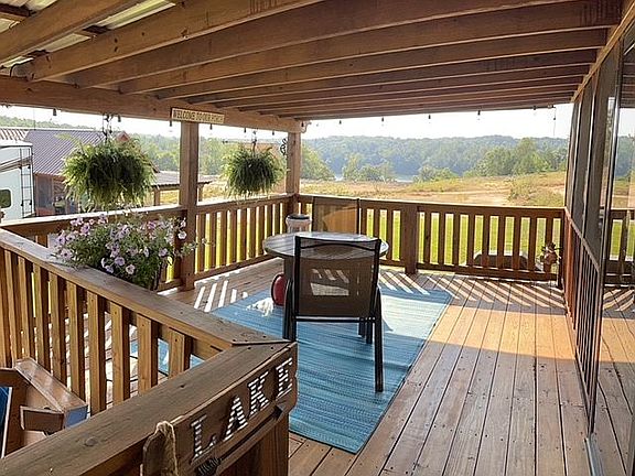 Deck/ Lake View