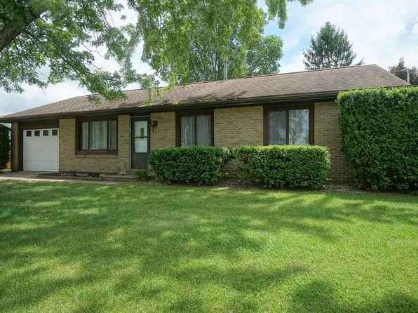 1611 Maye St, Warsaw, IN 46580