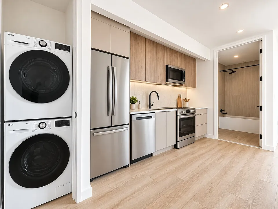 71 4th Ave #4