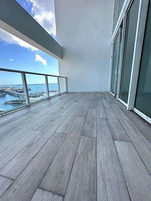 Building Photo - 1040 Biscayne Blvd #3003