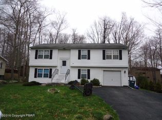 7159 Mountain Dr, Tobyhanna, PA