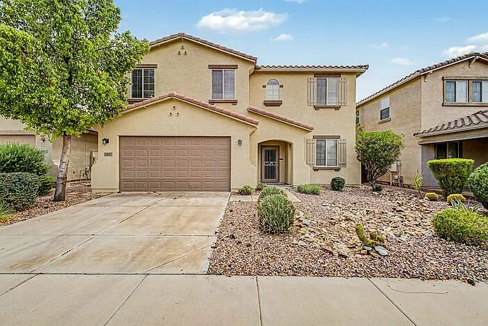 4947 E Odessa Dr