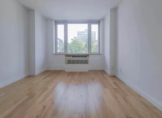 Rented by Metropolitan Property Group | media 52