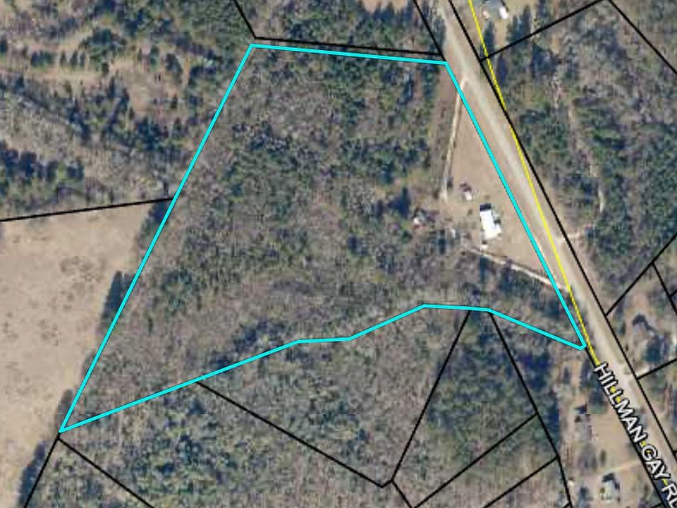 Has water and sewage. 