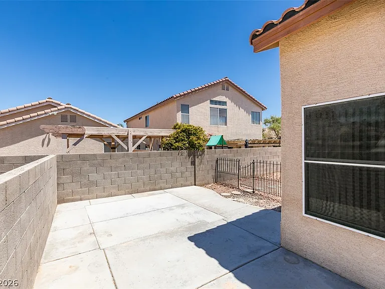 8168 W Gilmore Ave — Photo 36