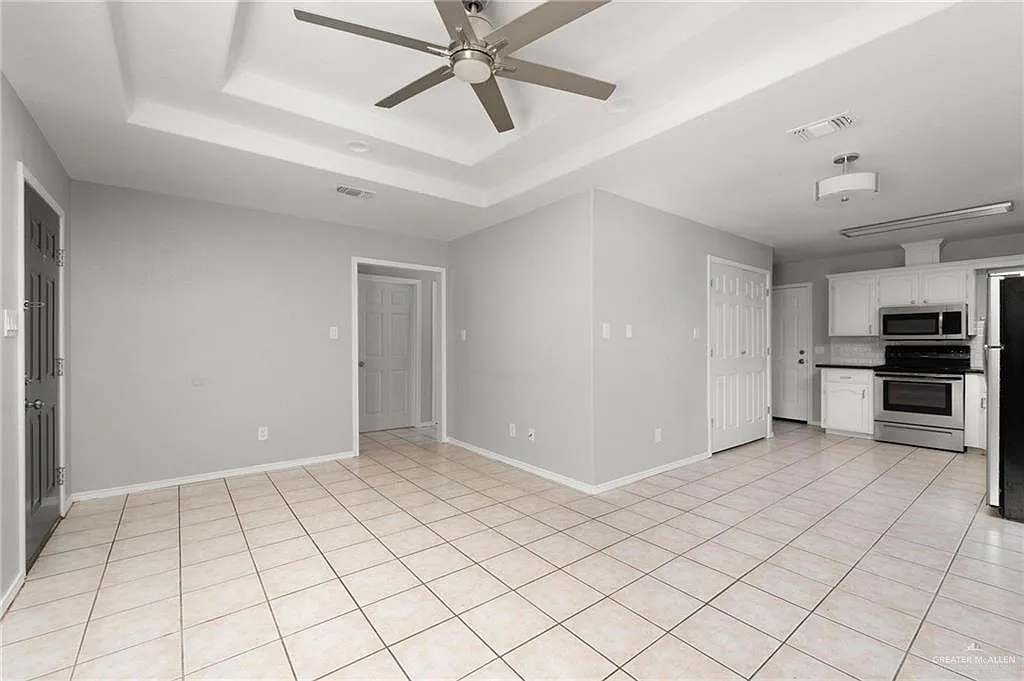 2 bed, 2.0 bath, 840 sqft, $975 — Photo 3