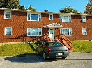 8 SW 1st St APT 5, Christiansburg, VA 24073