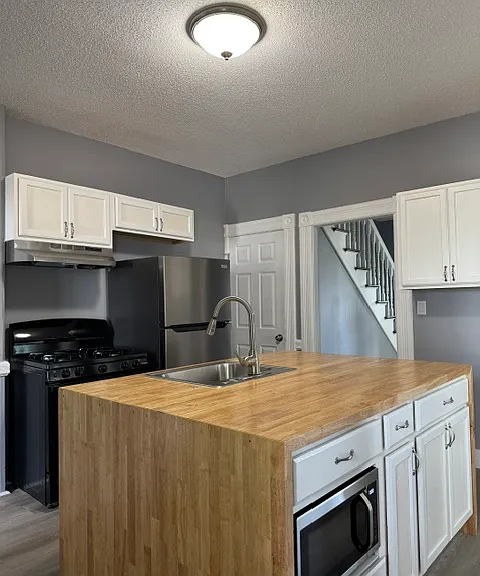 33 Suffield St #35 — Photo 1