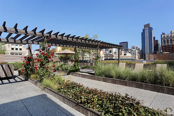 Sold by Corcoran | media 22