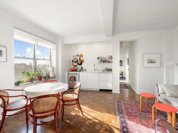 500 Grand Street image 1 of 6