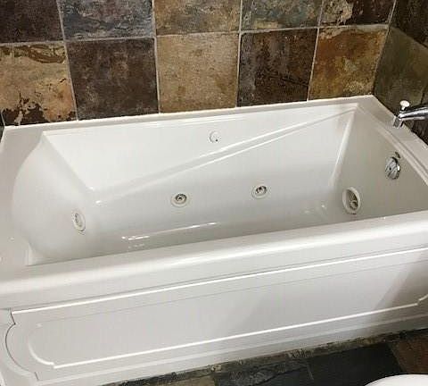 WOW!!!! jetted garden tub... Enjoy it!!