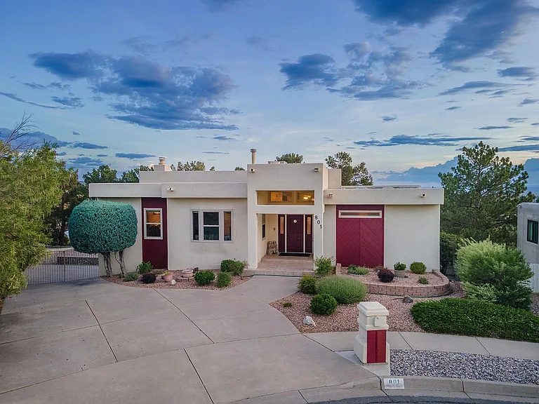 801 Piedra Larga Pl NE — Photo 1
