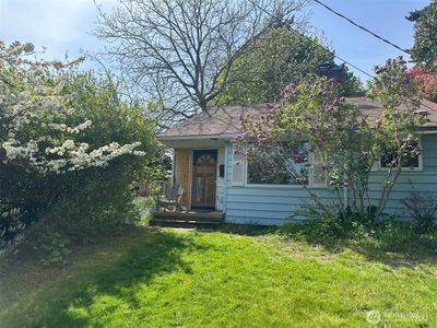 9021 12th Avenue SW, Seattle, WA, 98106