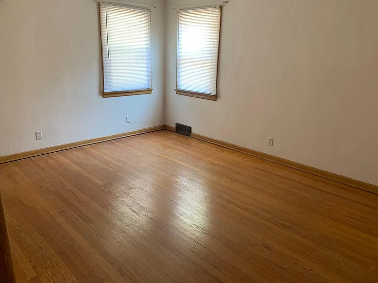 2115 Dresden Ave — Photo 3
