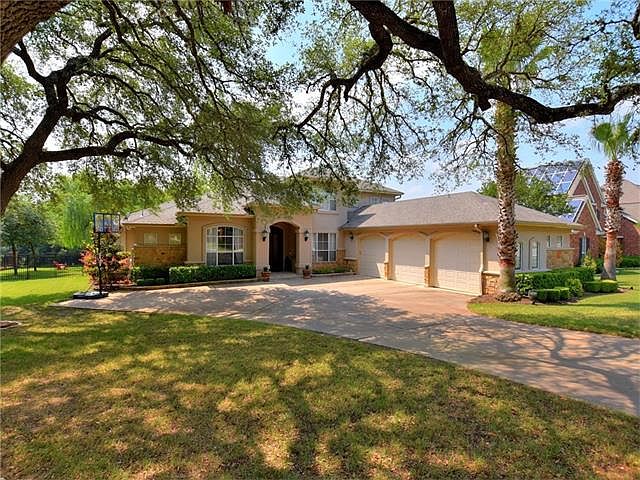1st image of 3206 Bay Hill Ln