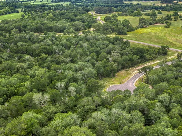 2-22 Millwood Trl, Brenham, TX 77833