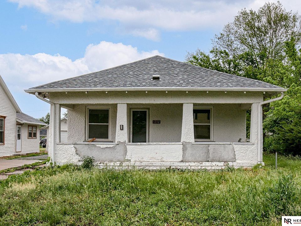 1312 High St Beatrice NE 68310 Zillow