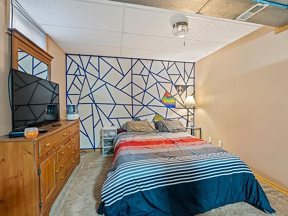 4th image of 4005 Bedford Pl