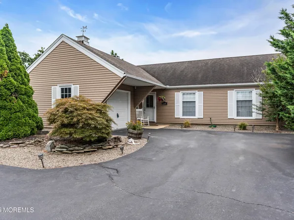 1109 Carriage Court, Toms River, NJ 08753