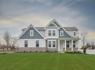 12500 Treeline Trl, North Royalton, OH