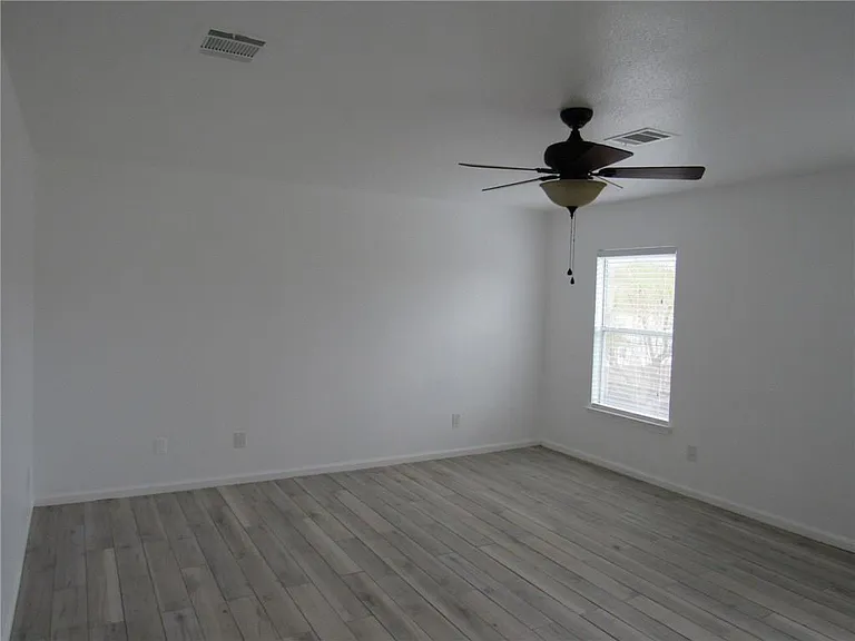 2107 Deer Creek Trl — Photo 12