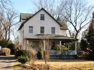46 Arrandale Ave, Great Neck, NY 11024