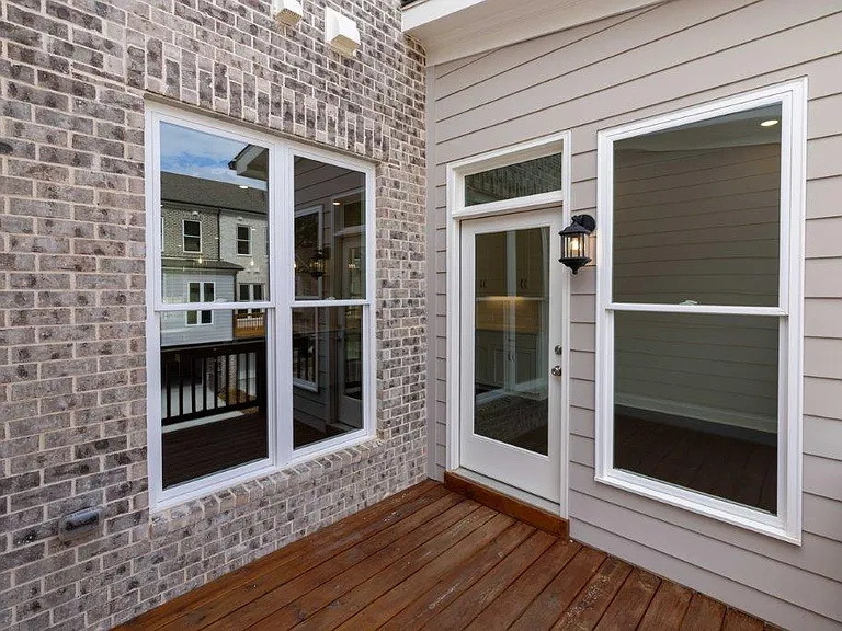 616 Goldsmith Ct — Photo 3
