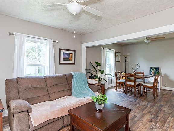 4th image of 1501 Berwin Ave