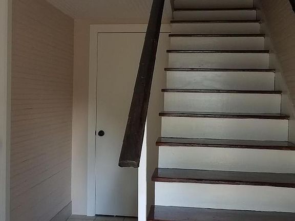 walk up to main living area