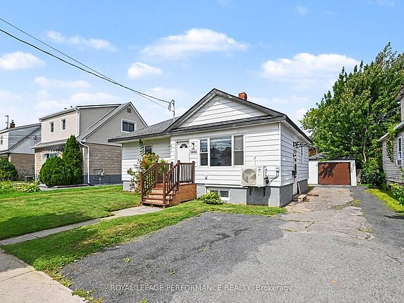 3rd image of 1008 2nd St E